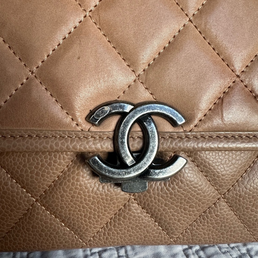 CHANEL Caviar & Calfskin Quilted Medium Flap Bag - Picture 6 of 16